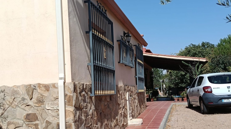 Badajoz - Almendralejo - 2000m2