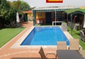 Chalet independiente con terreno en venta en Alcalá de Guadaíra ref: TR258497 foto