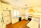 Chalet independiente con terreno en venta en Alcalá de Guadaíra ref: TR360789 foto