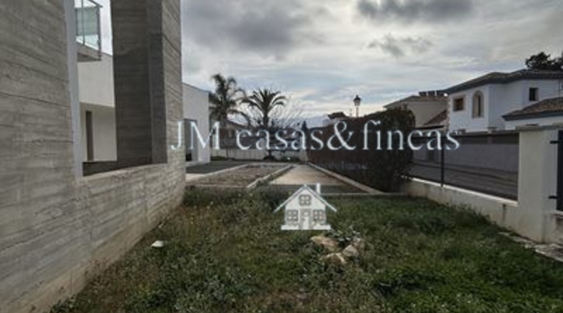 Málaga - Los Pinos - 463m2