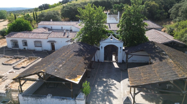 Кадис - Setenil de las Bodegas - 700m2