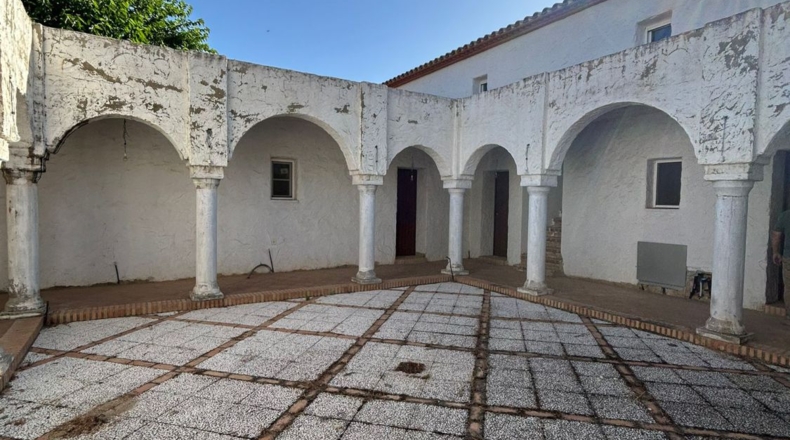 Кадис - Setenil de las Bodegas - 700m2
