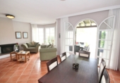 Xalet adossat amb terreny en venda a Marbella ref.: TR101048 foto