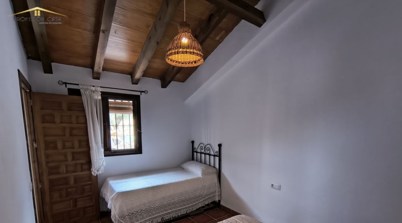 Málaga - Антекера - 23000m2