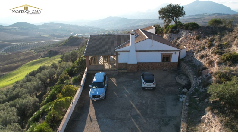 Málaga - Antequera - 24000m2