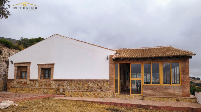 Málaga - Antequera - 24000m2