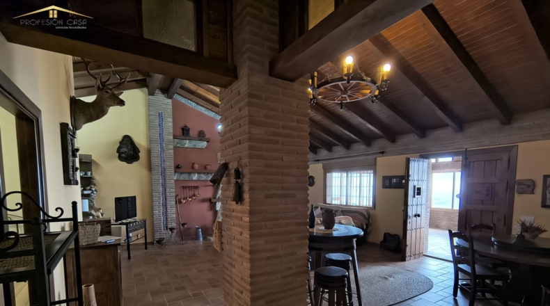 Málaga - Antequera - 24000m2