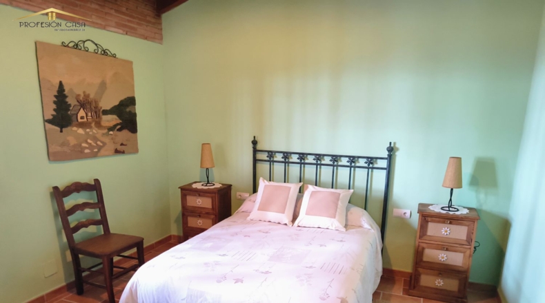 Málaga - Antequera - 24000m2