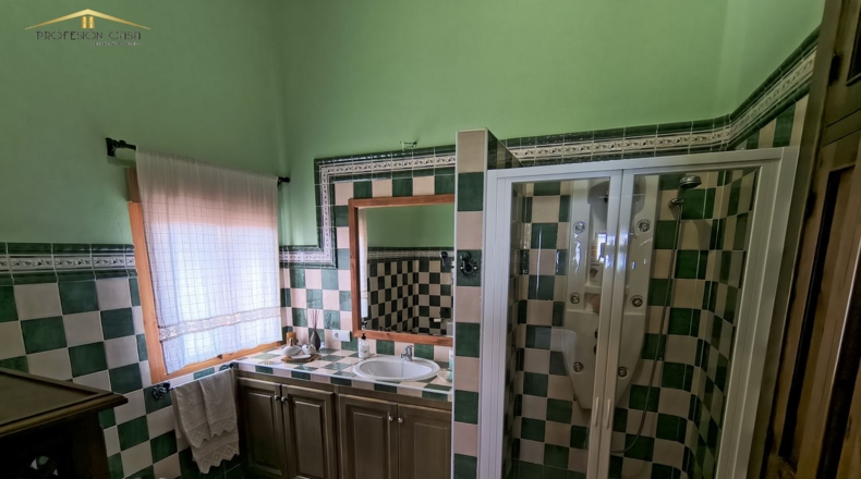 Málaga - Antequera - 24000m2