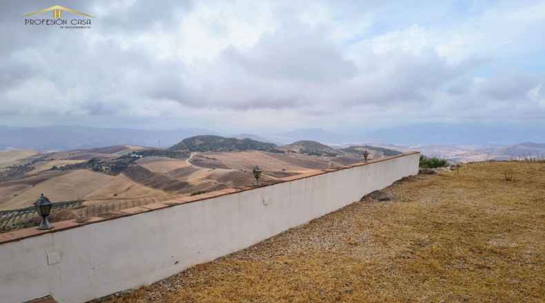 Málaga - Antequera - 24000m2