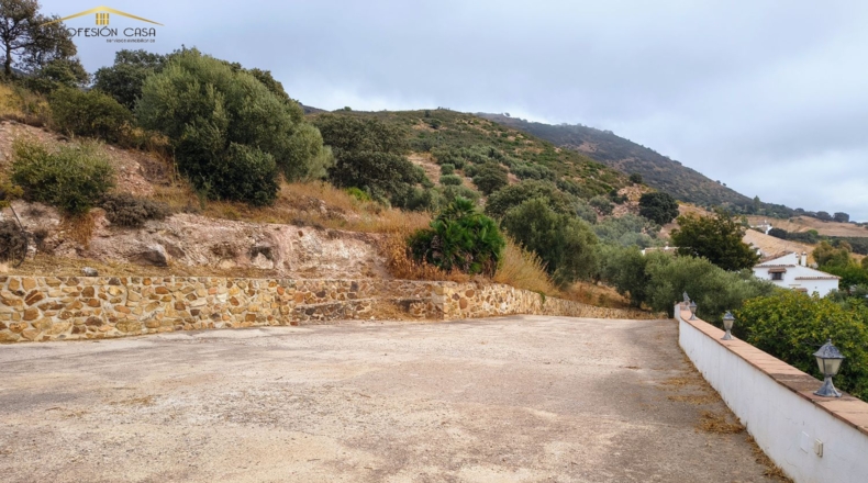 Málaga - Antequera - 24000m2