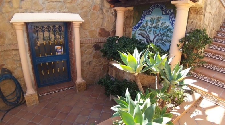 Málaga - Arroyo de la Miel - 680m2