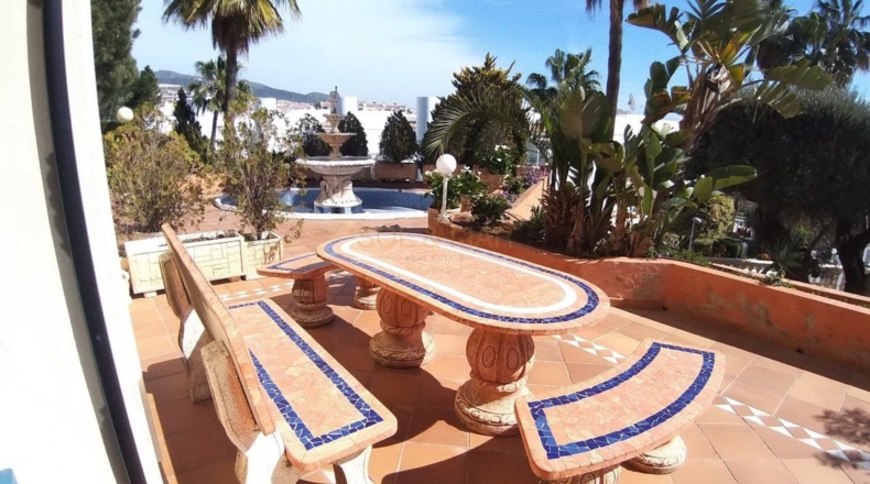 Málaga - Arroyo de la Miel - 680m2
