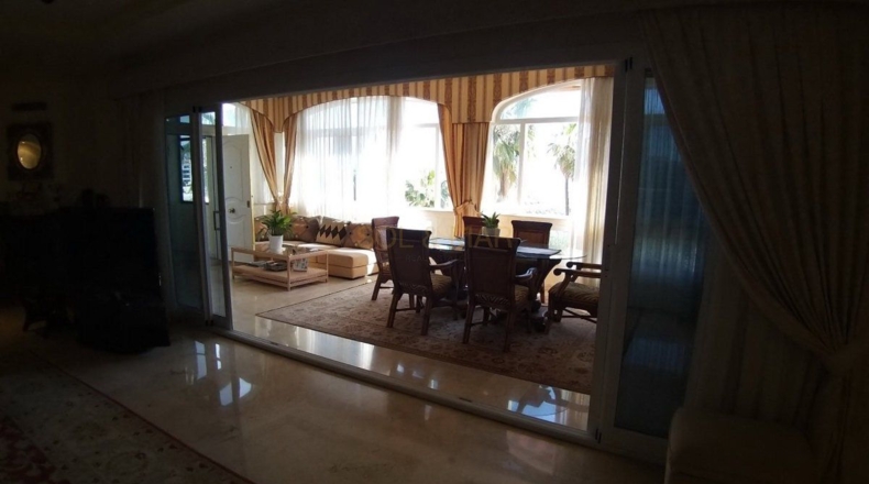 Málaga - Arroyo de la Miel - 680m2