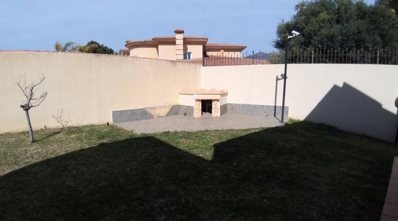 Málaga - Arroyo de la Miel - 680m2
