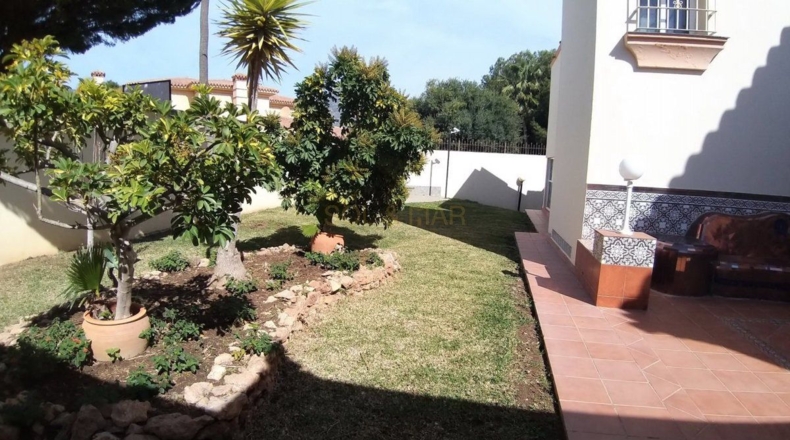 Málaga - Arroyo de la Miel - 680m2