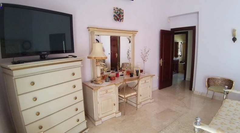 Málaga - Arroyo de la Miel - 680m2