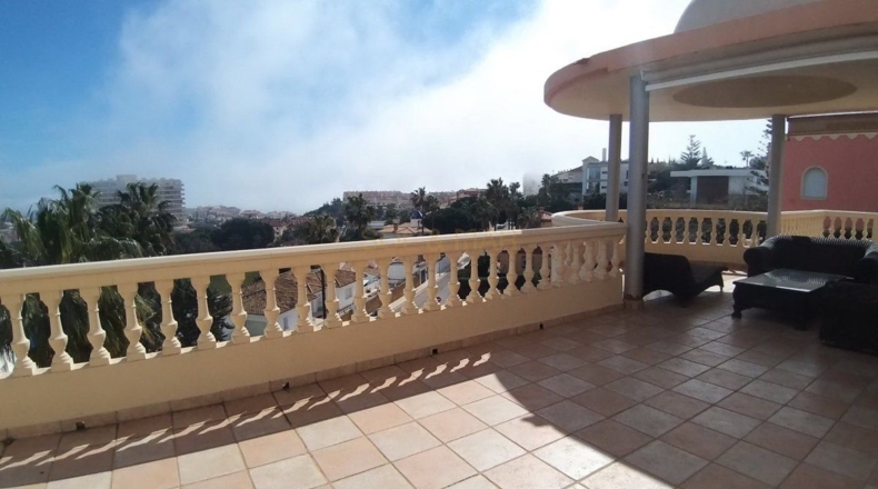 Málaga - Arroyo de la Miel - 680m2
