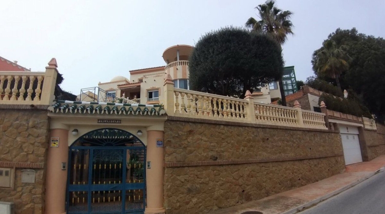 Málaga - Arroyo de la Miel - 680m2