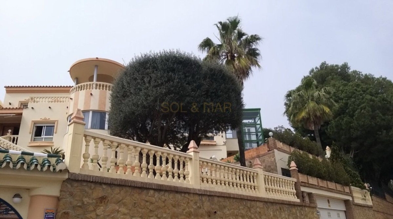 Málaga - Arroyo de la Miel - 680m2
