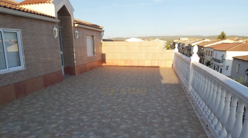 Jaén - Torreblascopedro - 465m2