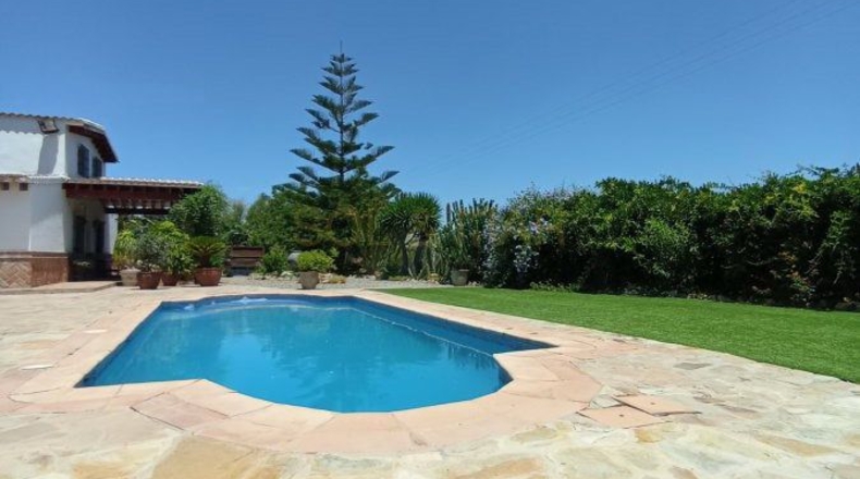 Málaga - Álora - 3700m2