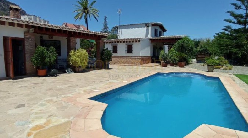 Málaga - Álora - 3700m2