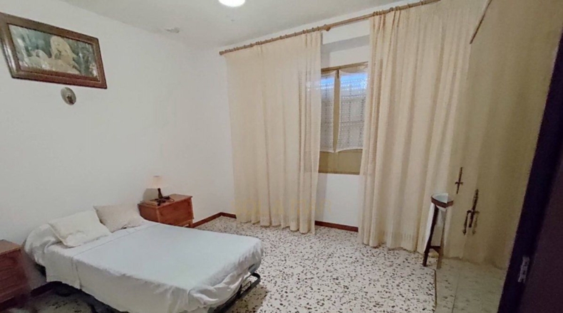 Granada - Loja - 320m2