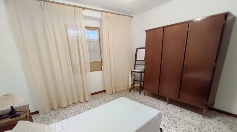 Granada - Loja - 320m2