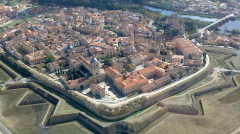 Salamanca - Ciudad Rodrigo - 838m2