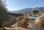 Chalet independiente con terreno en venta en Órgiva ref: TR87457 foto
