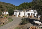Chalet independiente con terreno en venta en Órgiva ref: TR180986 foto