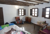 Chalet independiente con terreno en venta en Órgiva ref: TR180986 foto
