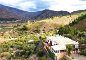 Chalet independiente con terreno en venta en Órgiva ref: TR232756 foto