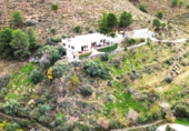 Chalet independiente con terreno en venta en Órgiva ref: TR232756 foto