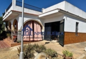 Chalet independiente con terreno en venta en Coria del Río ref: TR322376 foto