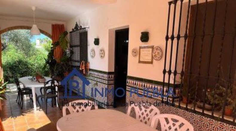 Sevilla - Coria del Río - 2500m2