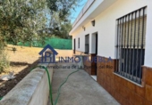 Chalet independiente con terreno en venta en Coria del Río ref: TR322376 foto