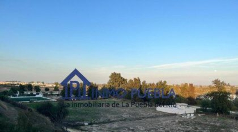 Sevilla - Ла-Пуэбла-дель-Рио - 206m2