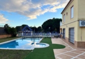 Chalet independiente con terreno en venta en La Puebla del Río ref: TR369755 foto