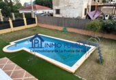 Chalet independiente con terreno en venta en La Puebla del Río ref: TR369755 foto