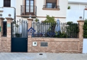 Xalet adossat amb terreny en venda a Coria del Río ref.: TR379967 foto