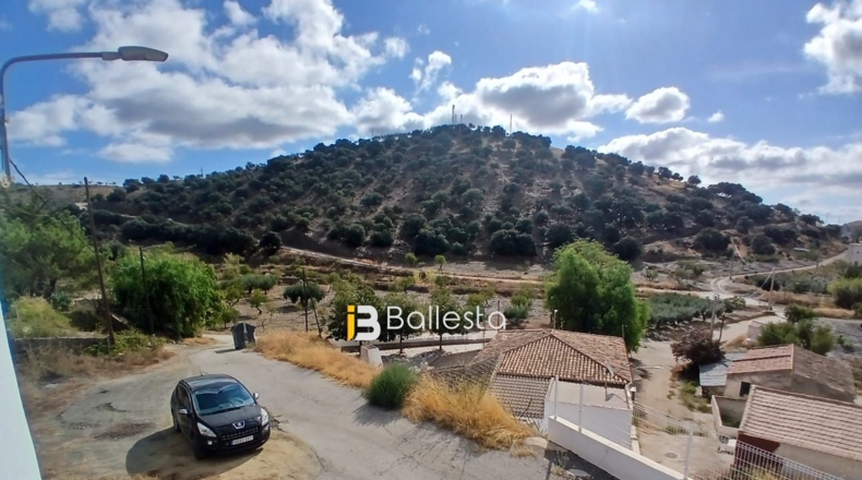 Almería - Велес-Рубио - 211m2