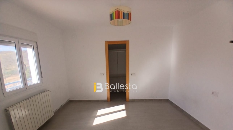 Almería - Велес-Рубио - 211m2