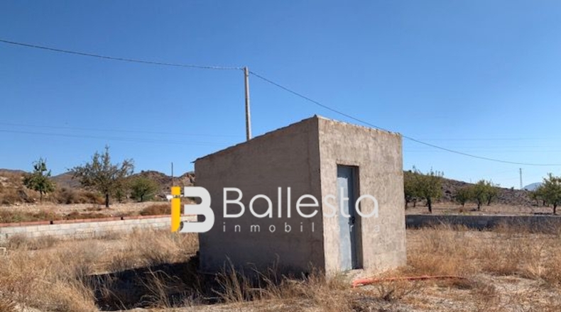 Almeria - Las Labores - 2700m2