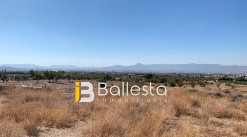 Almeria - Las Labores - 2700m2
