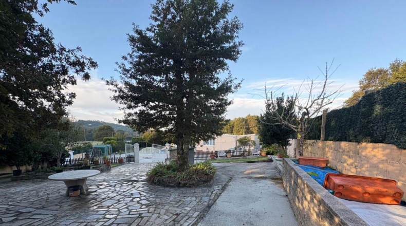 Pontevedra - Cerdedo - 1800m2