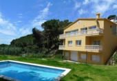 Chalet independiente con terreno en venta en Lloret de Mar ref: TR29514 foto