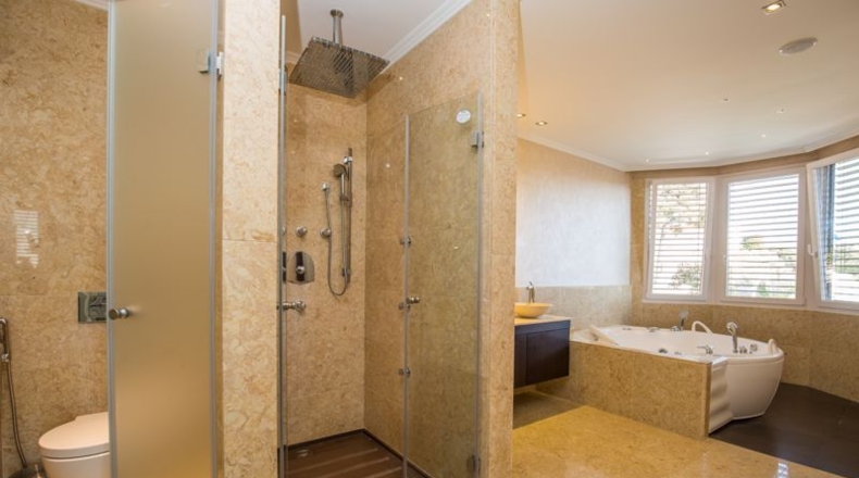 Gerona - Lloret de Mar - 900m2
