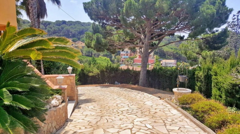 Gerona - Lloret de Mar - 1851m2